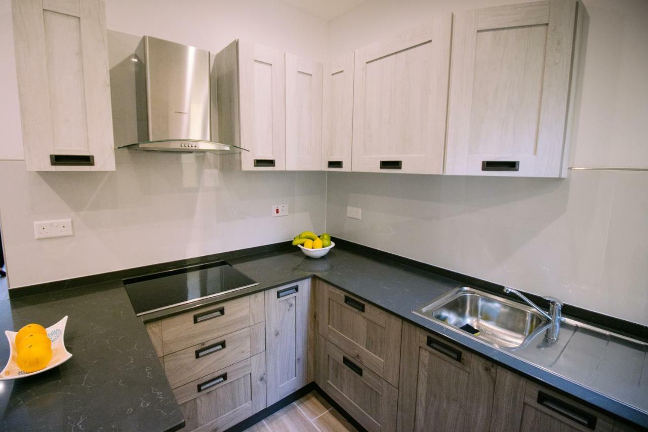 Seafront Apartment No 10 มาร์ซาลฟอร์น ภายนอก รูปภาพ